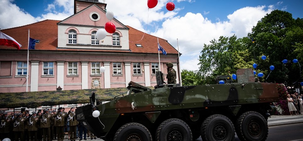 Jubileusz w mundurze.  Międzyrzecz świętował 30 lat 17. Wielkopolskiej Brygady Zmechanizowanej