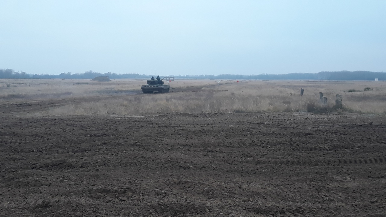Na Poligonie W Biedrusku Batalion Czolgow Brygady Zmechanizowanej Zrealizowal Strzelanie Z Czolgu T 72m1r z Na Poligonie W Biedrusku Batalion Czolgow Brygady Zmechanizowanej Zrealizowal Strzelanie Z Czolgu T 72m1r z