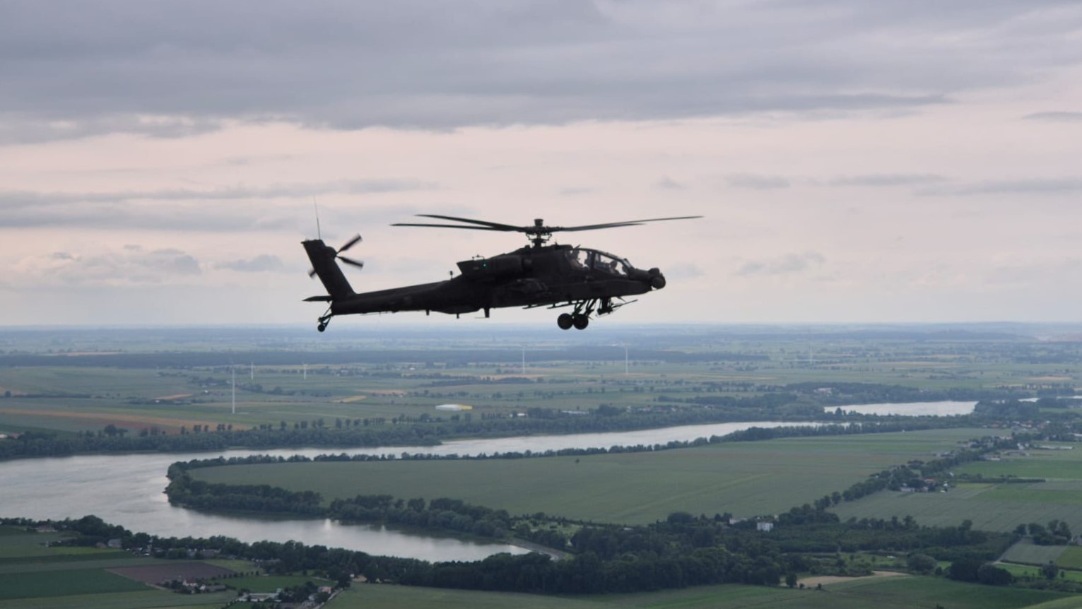 APACHE z leasingu już w Polsce