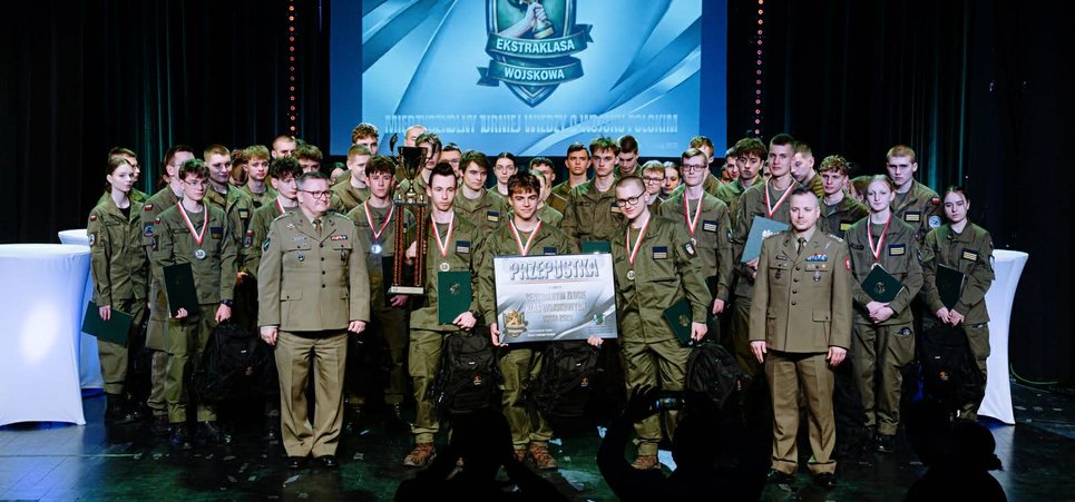 Mistrzowie EkstraKLASY Wojskowej