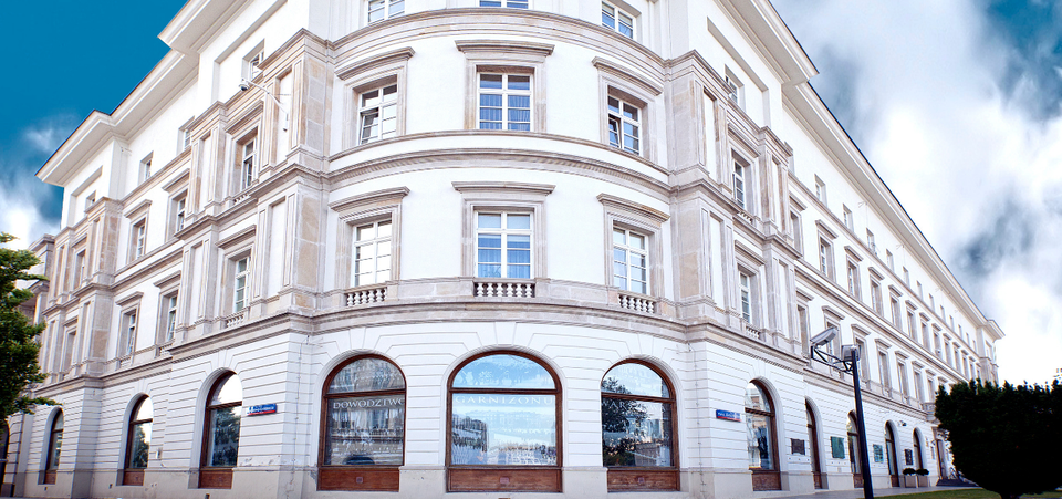 THE WARSAW GARRISON COMMAND