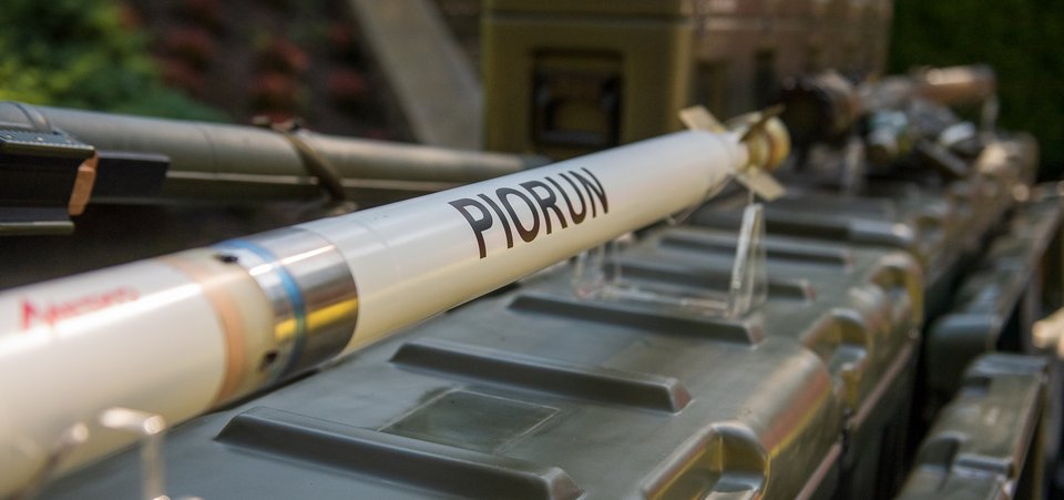 Przeciwlotnicze zestawy rakietowe Piorun