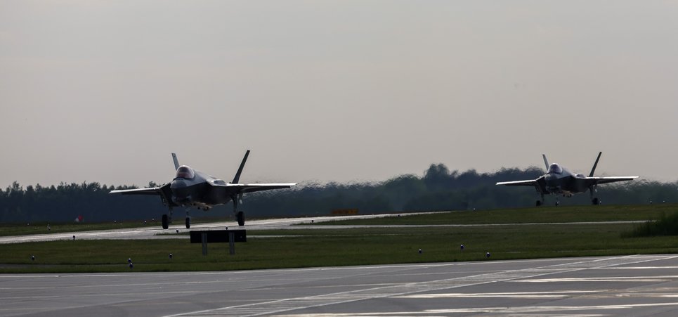 Od dziś Polska jest bezpieczniejsza, silniejsza. Od dziś na naszym niebie będą czuwać polskie F-35.