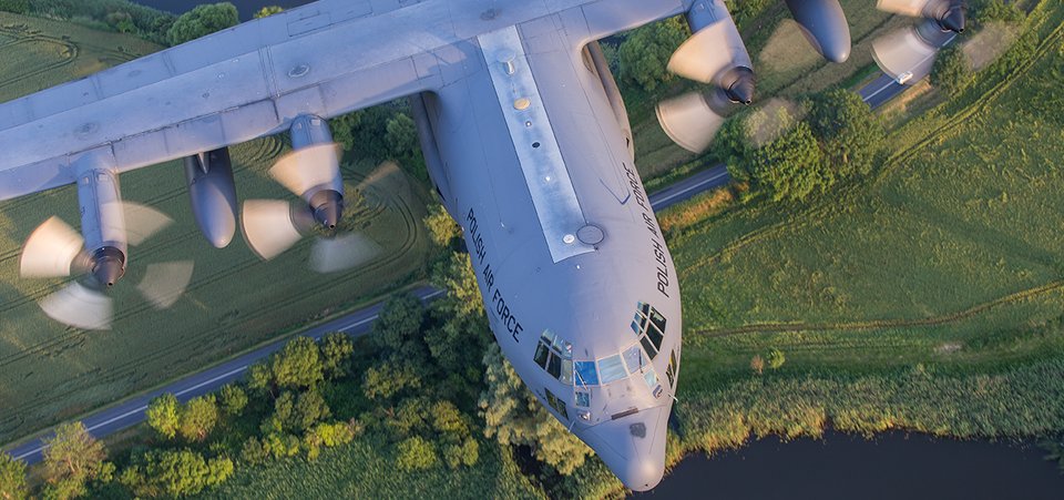 SAMOLOT TRANSPORTOWY C-130E HERCULES