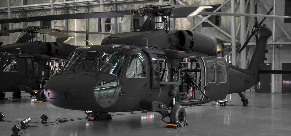 ŚMIGŁOWIEC S-70i BLACK HAWK