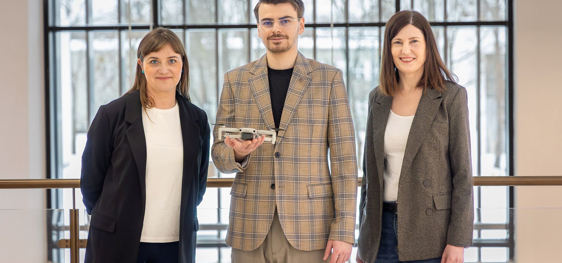 Gdzie warto montować panele solarne? Naukowcy WAT użyli dronów i to zbadali