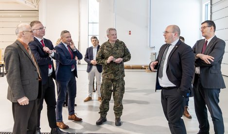 NATO JATEC z wizytą roboczą w Centrum Robotów Mobilnych WAT