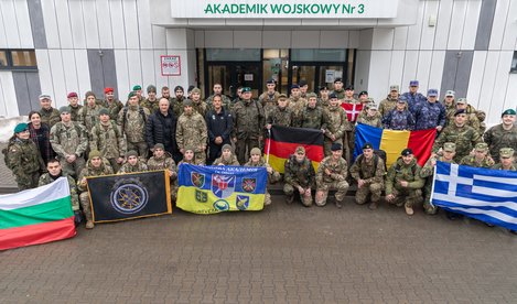 Prawie 1,5 tys. biegaczy pokonało trasę Półmaratonu Komandosa