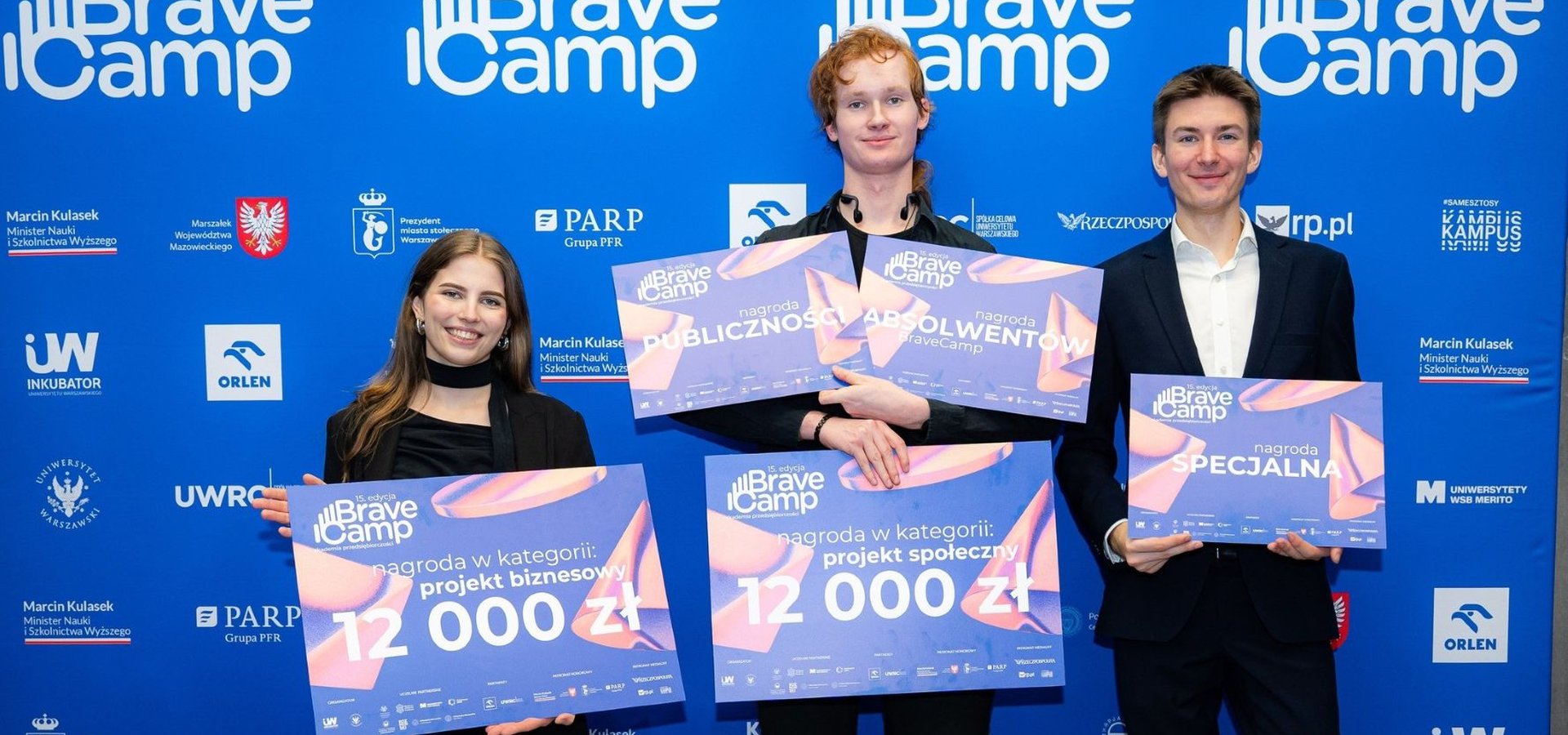 Studenci WAT z nagrodami Akademii Przedsiębiorczości BraveCamp