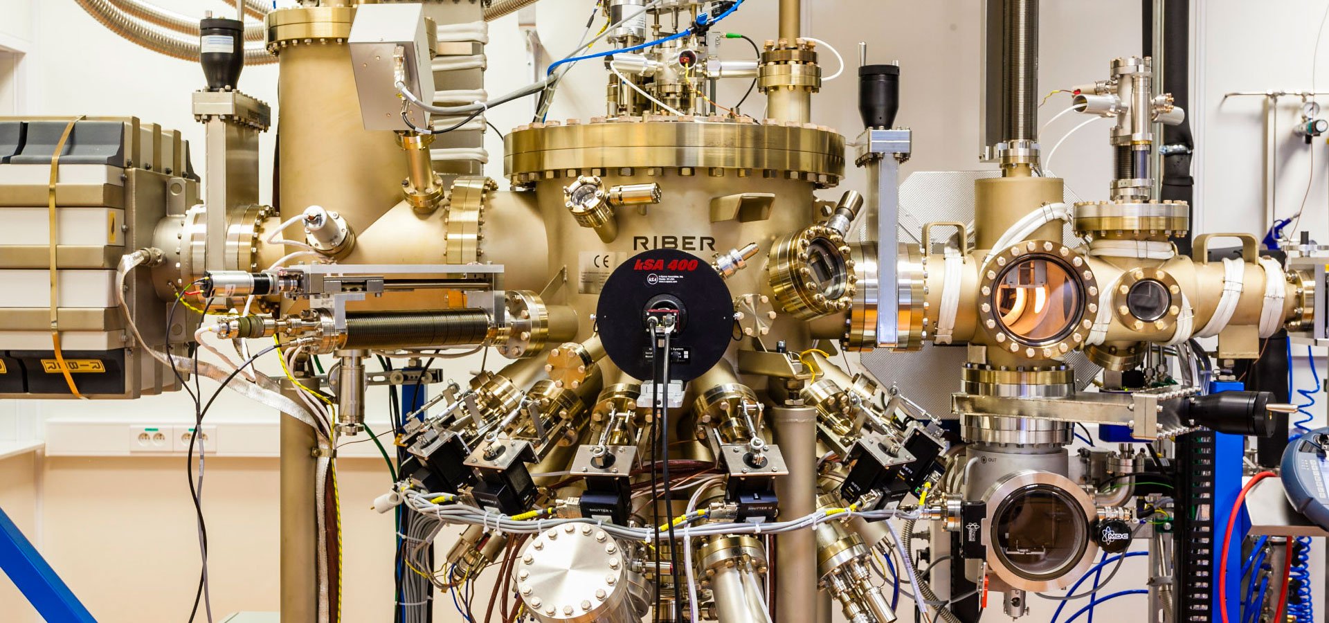 Laboratorium Molecular Beam Epitaxy (MBE)