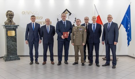 WAT intensyfikuje współpracę z Zakładami Metalowymi DEZAMET